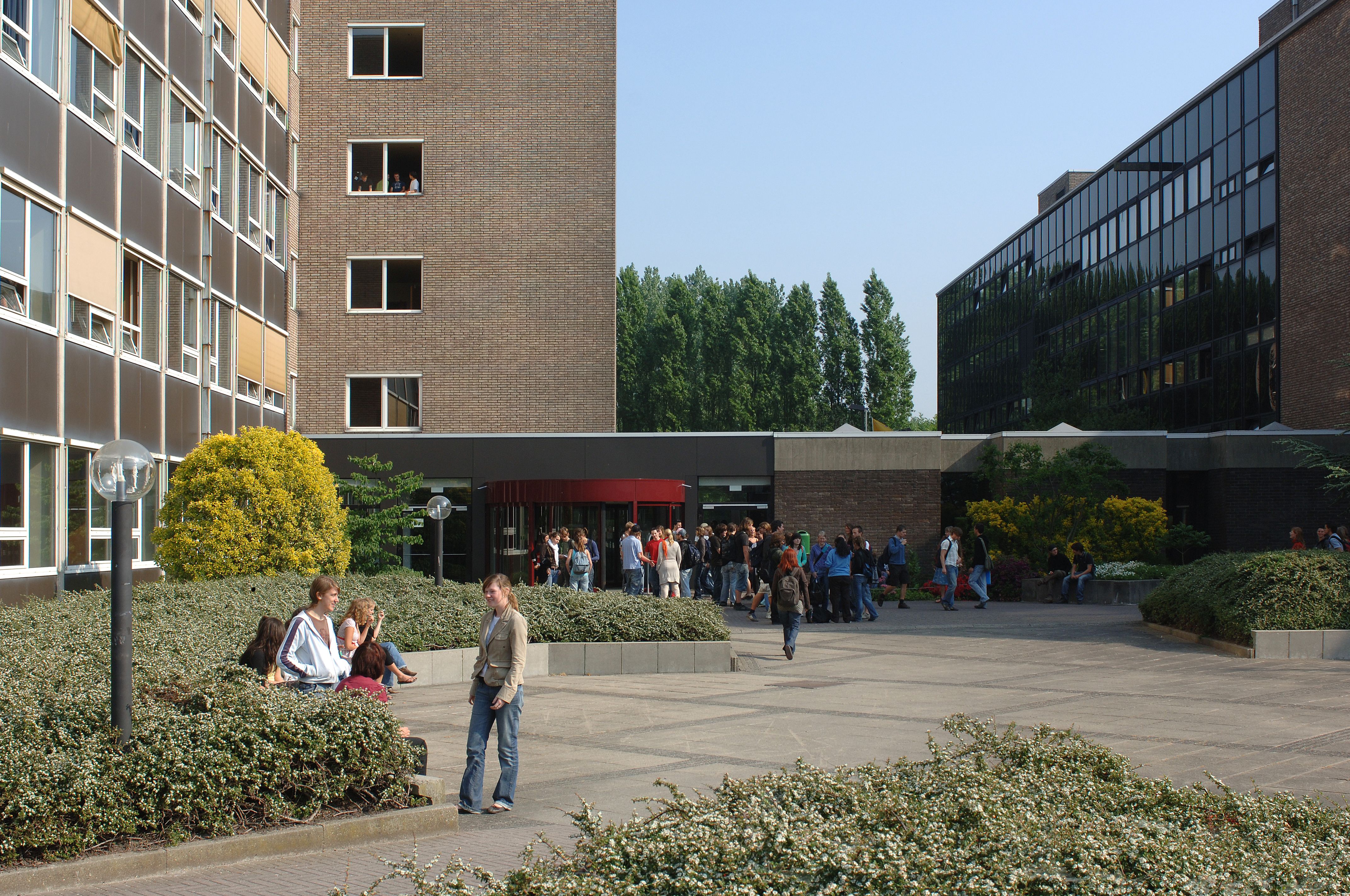 Een afbeelding van Weggeefkast campus Schoonmeersen gebouw C